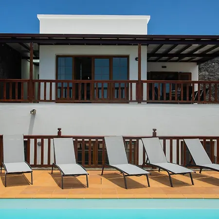 Amana 5 Star Luxury For 10 People In *