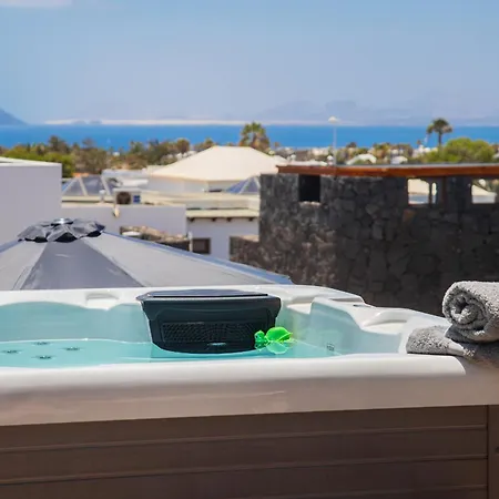 Апартаменты Amana 5 Star Luxury For 10 People In