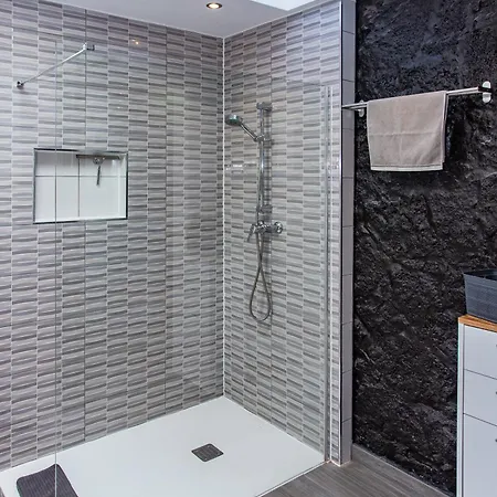Amana 5 Star Luxury For 10 People In