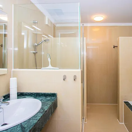 Апартаменты Amana 5 Star Luxury For 10 People In *